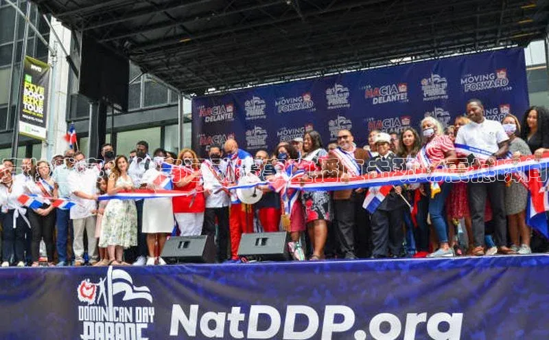 竞技盛宴：体育运动赛事直播直击现场震撼瞬间